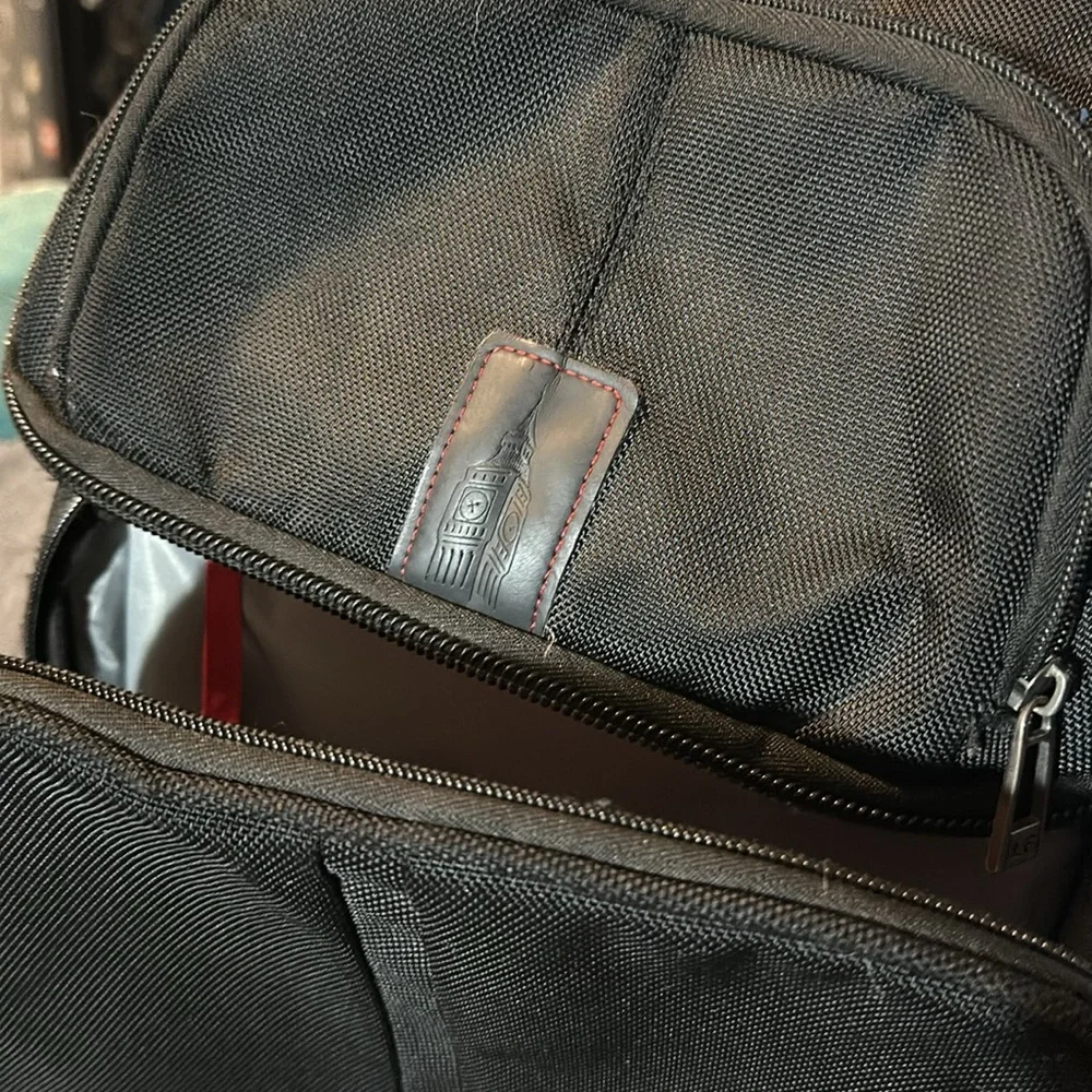 London fog backpack - Picture 2 of 9